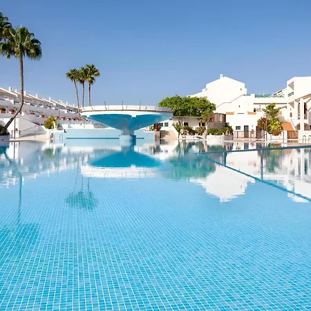 Апартаменты Costa Serena *