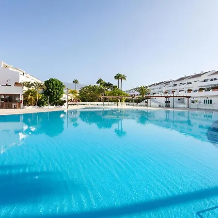 Costa Serena Апартаменты *